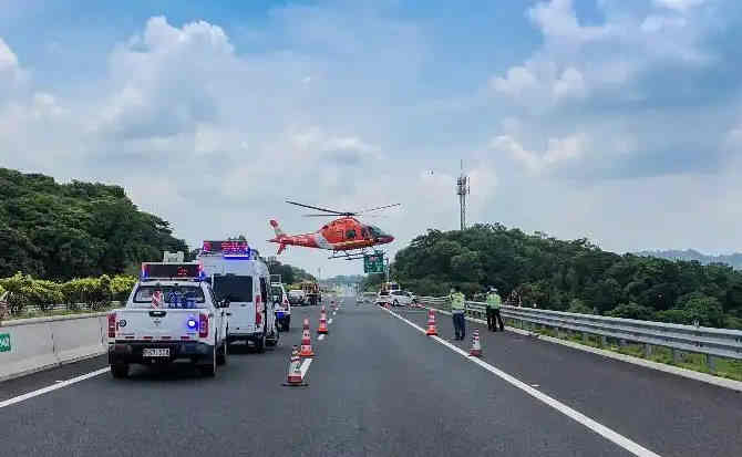番禺区高速公路汽车救援案例
